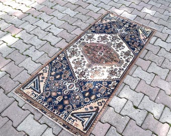5.6 ft × 2.5 ft Persian Rug , Vintage Rug, , Antique Rug, Turkish Rug, Area Rug, Wool Rug, Kitchen Rug, Entryway Rug moroccan rug