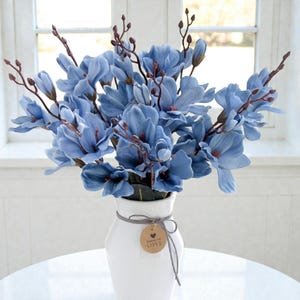 Artificial Magnolia Flower Bouquet, 20 Heads Real Touch Faux Silk Magnolia Stems, 17in Magnolia Branch for Table Vase, Wedding Decor, Gift