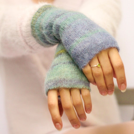 knitted hand warmers