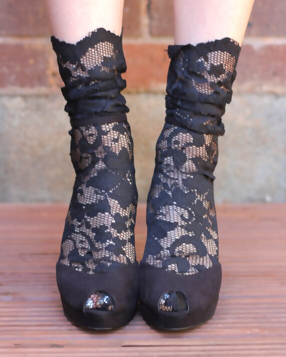 Elegantes chaussettes gothiques en tulle noir avec ROSES et vignes Socquettes en tulle transparent avec bord brut Coffret cadeau Saint Valentin avant gardiste Etsy France