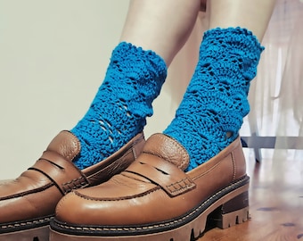 Bright dark Turquoise socks hand crochet by me. Inspired by Japanese style socks. One of a kind. Merino wool.