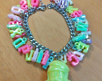 Pulsera única con alfabeto acrílico, pulsera personalizada.