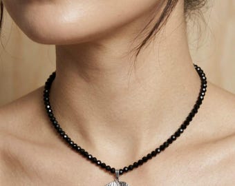 Gargantilla de cristal negro, dije de sol plateado, joyería de estilo bohemio,