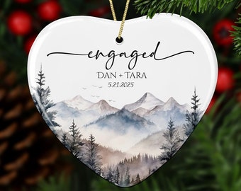 Adorno de compromiso personalizado con montañas de acuarela: regalo para la pareja