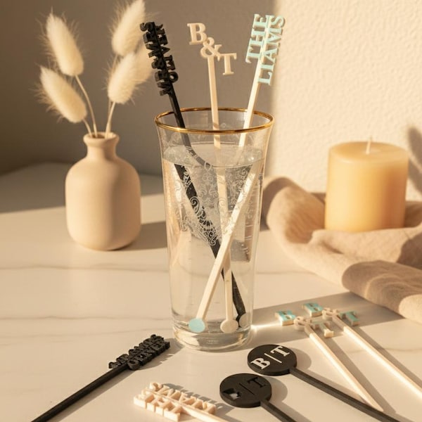 Anpassade drinkrörare • Personliga cocktailpinnar • Omrörarpinnar för bröllop • Festdekorationer • Anpassat namnbartillbehör - (15 cm)