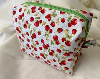 ¡Bolso neceser con cremallera de cosméticos con diseño de fresas y verde!