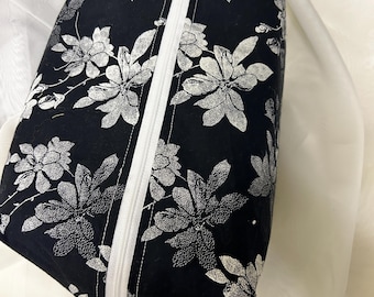 Neceser grande monocromático.