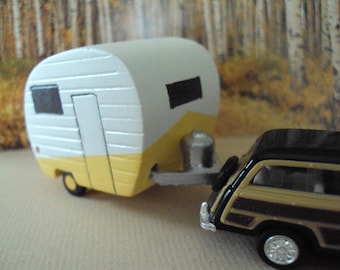 Christmas tree ornament Camper