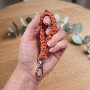 Macrame Flat Knot Finger Loop Keychain, Handmade Cotton  Key Holder, Minimalist Bag Accessory, Boho Finger Loop