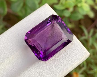 Amethyst faceted gemstone very good purple color octagon shape 25.77 carat 19x15.3x11.3 mm