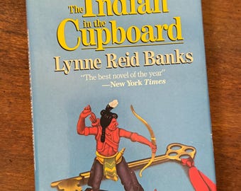 Primera edición: El indio en el armario, de Lynne Reid Banks. Libro infantil clásico.