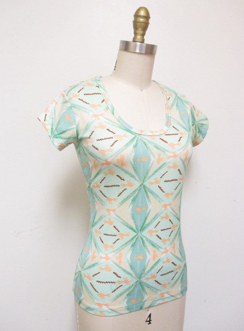 Vintage 1970s Bird Print Top Mint Green and Peach 1970s Novelty Print Shirt size small image 2