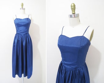 Vintage 1950s Party Dress | Cornflower Blue Sweetheart Neckline 1950s Dress | size xs-small