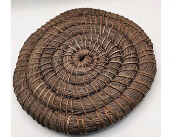 Sottopentola vintage artigianale in aghi di pino intrecciati, 20 cm (8")