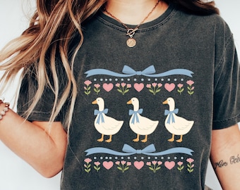 Comfort Colors® Vintage 80s Goose Shirt, Funny Blue Ribbon Goose Tee, Retro Goose Graphic Shirt, Cute Farm Animal Tee, Gift For Her