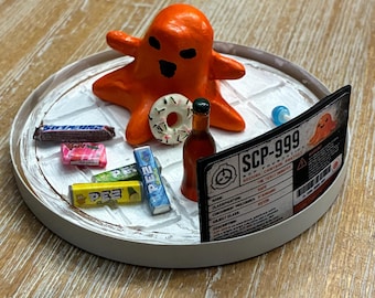SCP-999 Feeding Time Display | Safe-Class Anomaly Replica