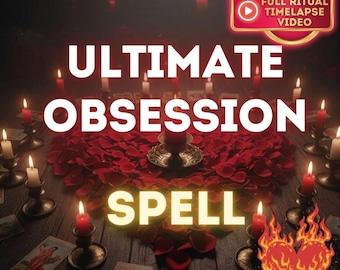 Könnte beinhalten: Eine dunkle Holzoberfläche bedeckt mit roten Rosenblättern und zahlreichen brennenden roten Kerzen. Der Text lautet SAME DAY CUSTOM RITUAL, ULTIMATE OBSESSION SPELL, FAST RESULT, CINTERDECORATIVE, mit einem brennenden Herz und einem Video-Symbol.