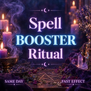 Könnte beinhalten: Eine digitale Grafik mit dem Text Spell BOOSTER Ritual, Same Day und Fast Effect. Die Szene zeigt violette Kerzen mit Rauch, getrockneten Lavendel, ein Pentagramm-Symbol und klare Kristalle vor einem dunklen, stimmungsvollen Hintergrund.