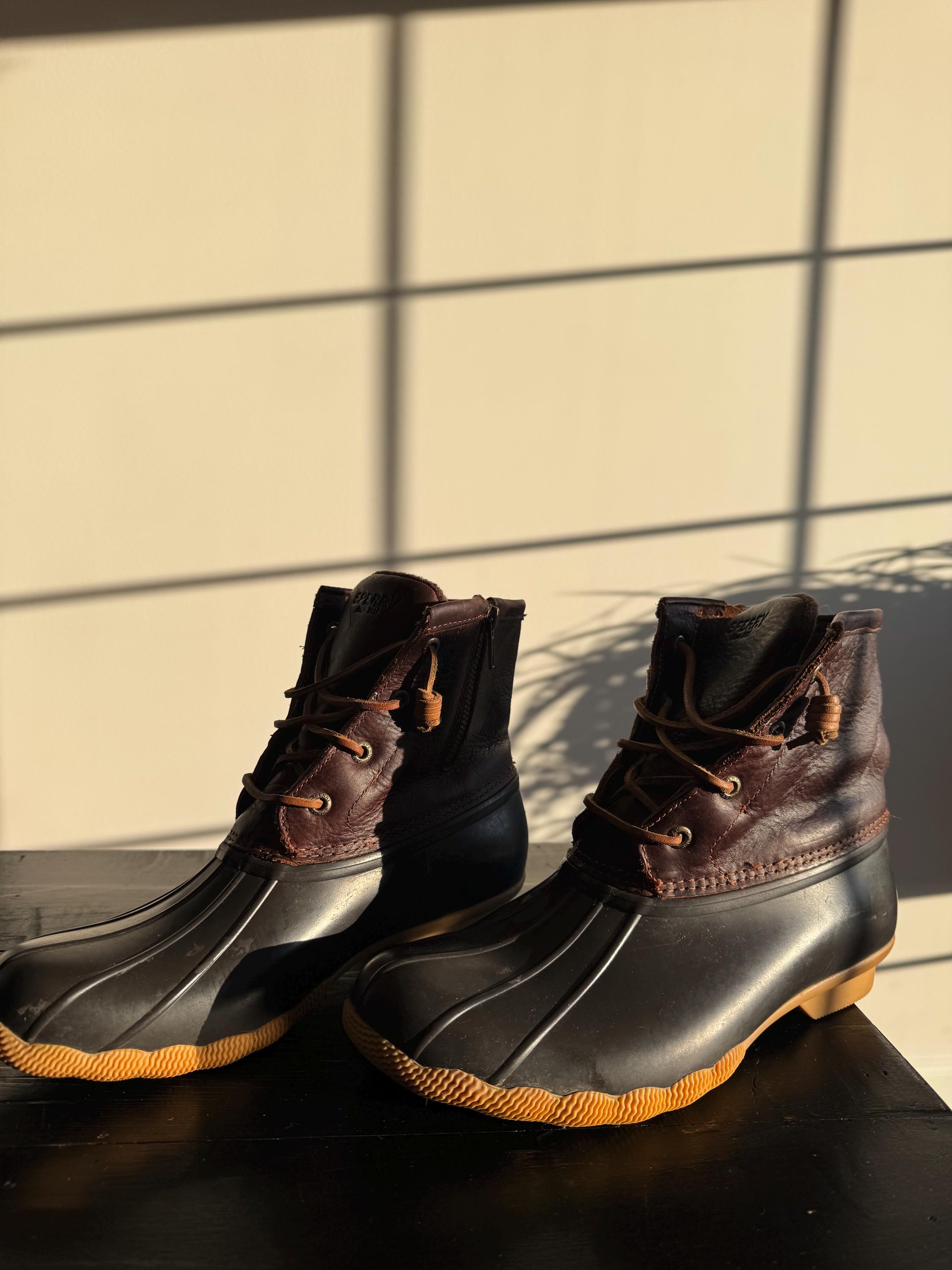 sperry suede duck boots