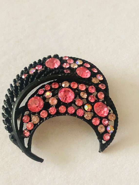 Japanned Black Vintage Pink Rhinestone Brooch - image 3