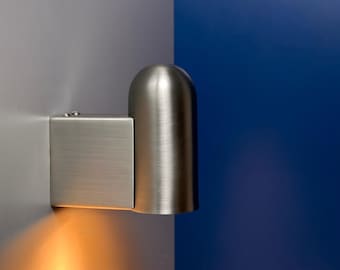 Estadio Wandleuchte aus gebürstetem Stahl Minimalistisches Licht für Schlafzimmer & Flur