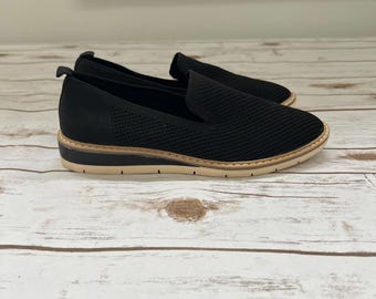 Taryn Rose Black Slip-On Knit Loafer Style Shoes - 8