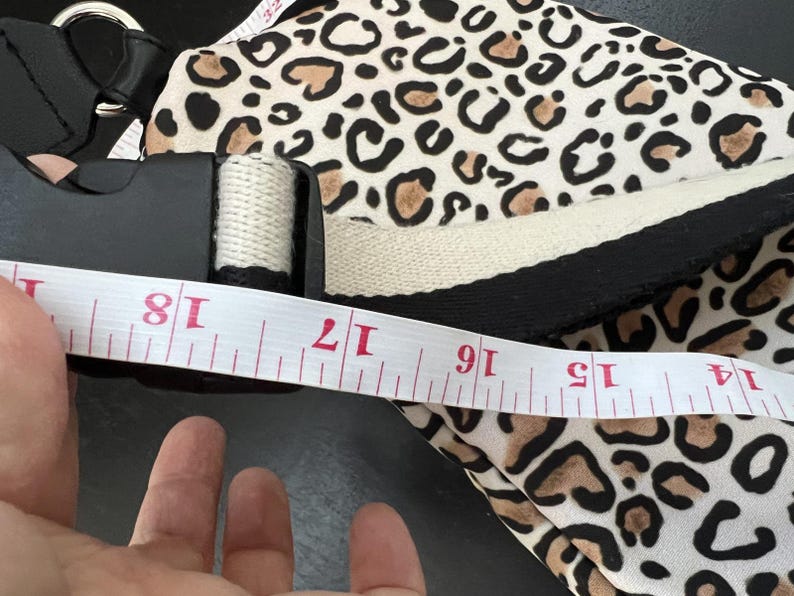 Brighton Love Leopard Print Crossbody Bag afbeelding 7