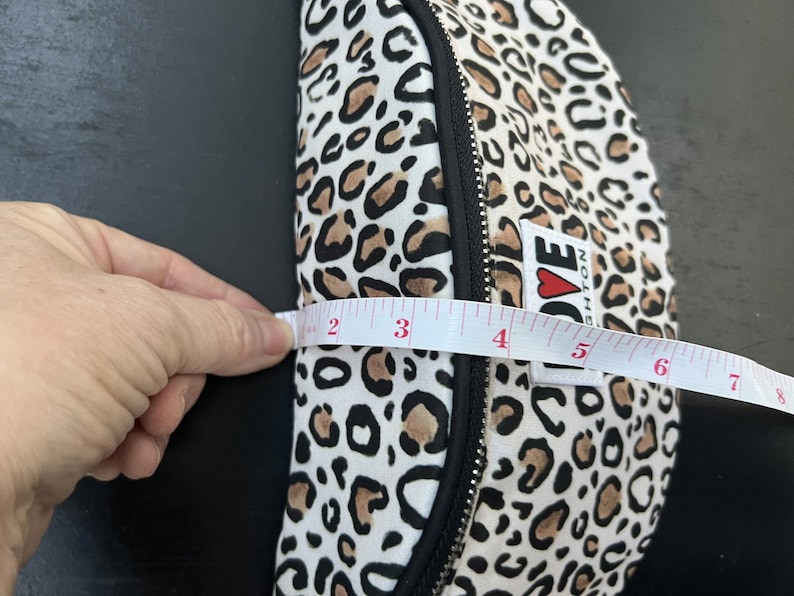 Brighton Love Leopard Print Crossbody Bag afbeelding 5