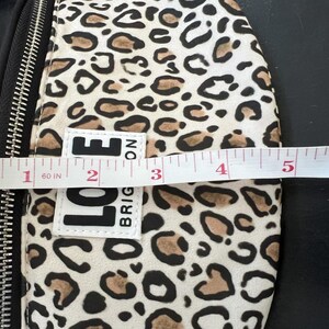 Brighton Love Leopard Print Crossbody Bag afbeelding 4
