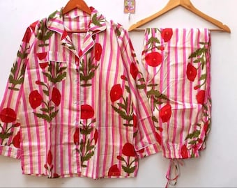 Conjunto de pijama de algodón con estampado a mano / Ropa de estar por casa con estampado floral rosa y rayas