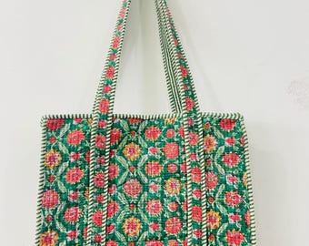Borsa tote in cotone trapuntato a fiori fatta a mano / Borsa a tracolla verde