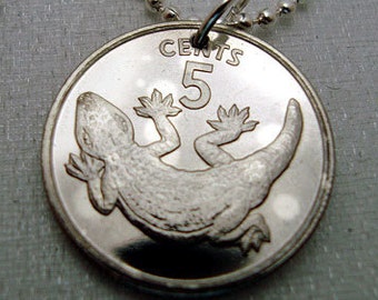 Lizard coin necklace. Vintage 1979 Kiribati lizard coin.  gecko necklace. coin jewelry. lizard jewelry. gecko jewelry. gecko pendant.