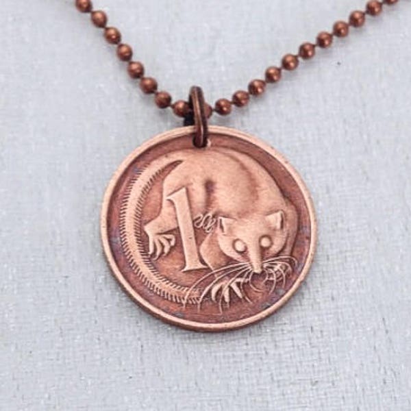 Coin Jewelry. Vintage 1971 1981 AUSTRALIA copper coin necklace. Mouse necklace. possum. mouse jewelry. Marsupial necklace. Tween jewelry