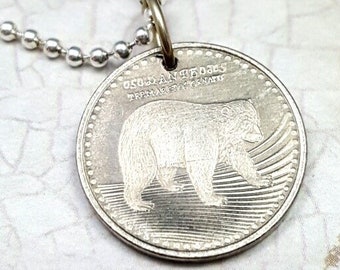 Bear coin necklace. Spectacled Bear necklace. Colombia coin. WWF vulnerable species. Bear jewelry. Bear pendant. Coin jewelry. Coin pendant