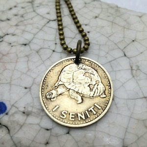 Turtle jewelry - vintage Tortoise COIN NECKLACE - Turtle jewelry - Tonga 1 seniti - turtle pendant - reptile - Polynesia - coin pendant