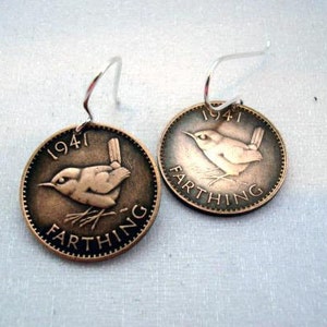 Coin Jewelry WREN BIRD coin earrings bird earrings wren earrings vintage coins bird coins England Farthing song bird immagine 1