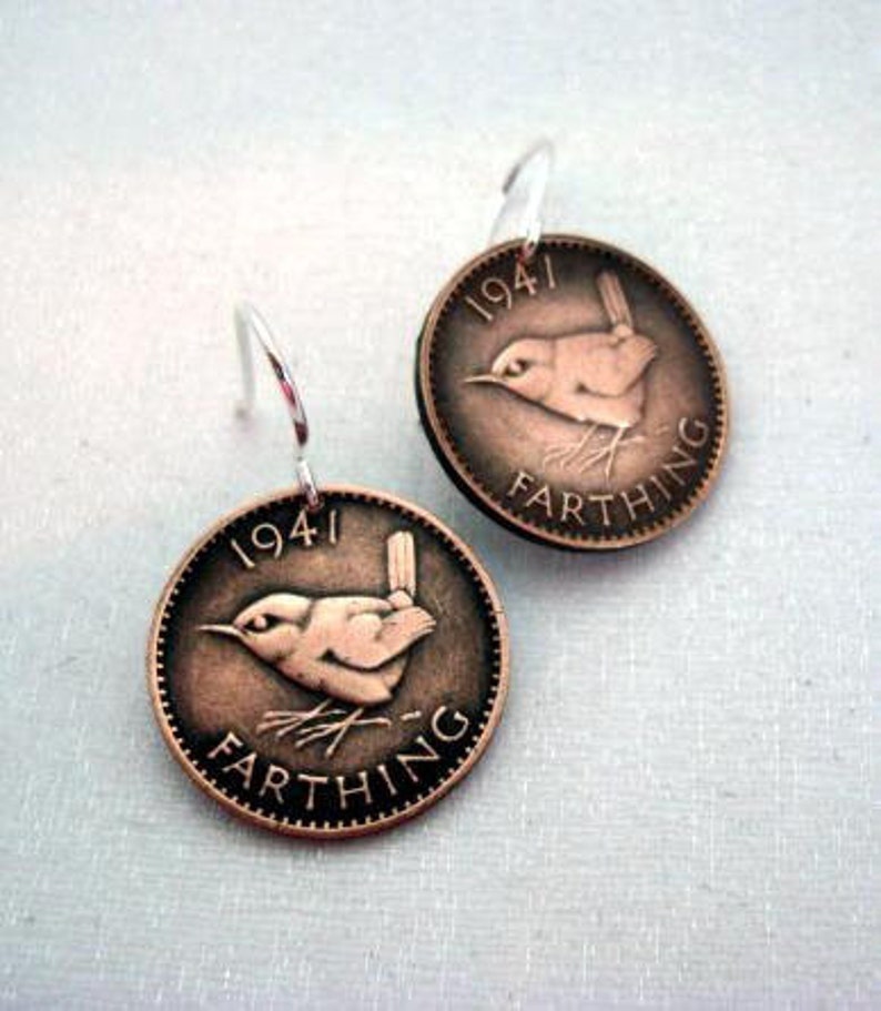 Coin Jewelry WREN BIRD coin earrings bird earrings wren earrings vintage coins bird coins England Farthing song bird immagine 2