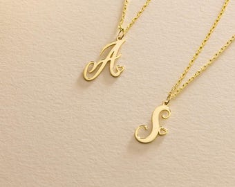 Custom Heart Initial Necklace , Personalized Letter Necklace, Dainty Initial Necklace, Anniversary Gift, Gift for Her, Christmas Gift