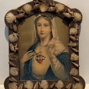 Vintage Immaculate Heart of Mary Framed Print – Religious Wall Art with Shell Frame