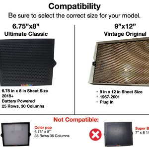 K&ouml;nnte beinhalten: Bild mit zwei Lite-Brite-Panels, einem schwarzen und einem silbernen, mit dem Text "Kompatibilit&auml;t". Das schwarze Panel ist 17,15 cm x 20,32 cm gro&szlig; und das silberne Panel ist 22,86 cm x 30,48 cm gro&szlig;. Der Text zeigt die richtige Gr&ouml;&szlig;e.