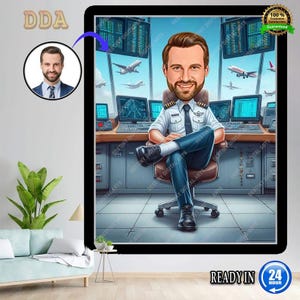 Könnte beinhalten: Digitales Porträt eines Piloten in einer Kontrollraumumgebung. Das Bild im Cartoon-Stil zeigt einen lächelnden Mann in Pilotenuniform, der mit verschränkten Beinen sitzt. Der Hintergrund zeigt Computerbildschirme, Flugzeuge und den Text "READY IN 24 HOUR".