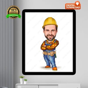 Könnte beinhalten: Digitaler Download eines Cartoon-Zimmermanns mit gelbem Helm, kariertem Hemd und blauer Latzhose. Der Zimmermann hat einen Werkzeuggürtel und lächelt. Das Bild ist schwarz gerahmt und enthält ein "Digital Download"-Symbol.