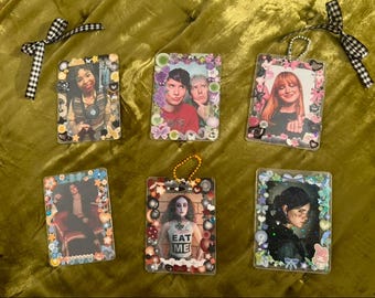 custom artist or character photocards!