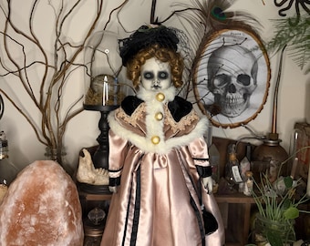 Muñeca de porcelana espeluznante - Bette