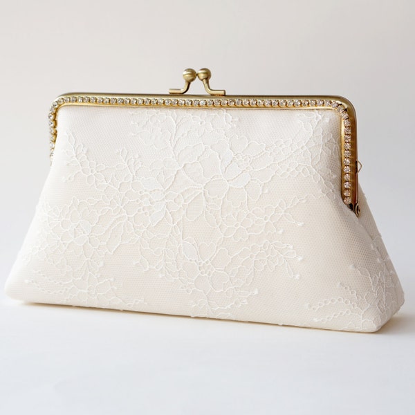 Chantilly Lace Clutch / Ivory Purse/ Vintage Inspired / Wedding Bag / Bridal Clutch / Bridesmaid Clutch