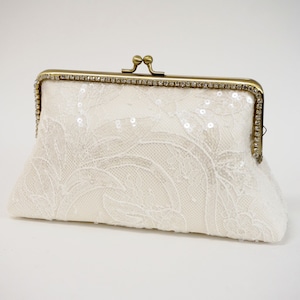 Ivory Bridal Clutch / French Lace / Elegant wedding clutch / Wedding Clutch / Bridal  Purse / Lace Clutch