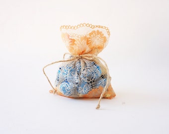 Orange lace wedding favor bags x 50 / vintage style wedding favor rustic wedding favor/ barn weddings / beach weddings/ baby shower