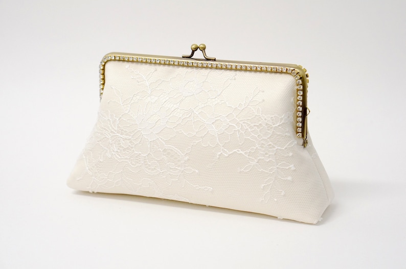 Chantilly Lace Clutch / Ivory Purse/ Vintage Inspired / Wedding Bag / Bridal Clutch / Bridesmaid Clutch image 3