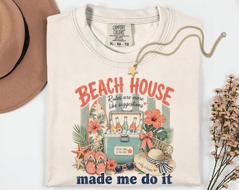 Beach House Made Me Do It-shirt, Comfort Colors® Beach-T-shirt, grafisch shirt kustzomer, tropische vakantie-surfplanktop
