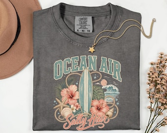 Shirt Ocean Air Salty Hair, Comfort Colors® Beach-T-shirt, kustzomershirt, retro surfplank graphic top, Tropical Hibiscus-T-shirt